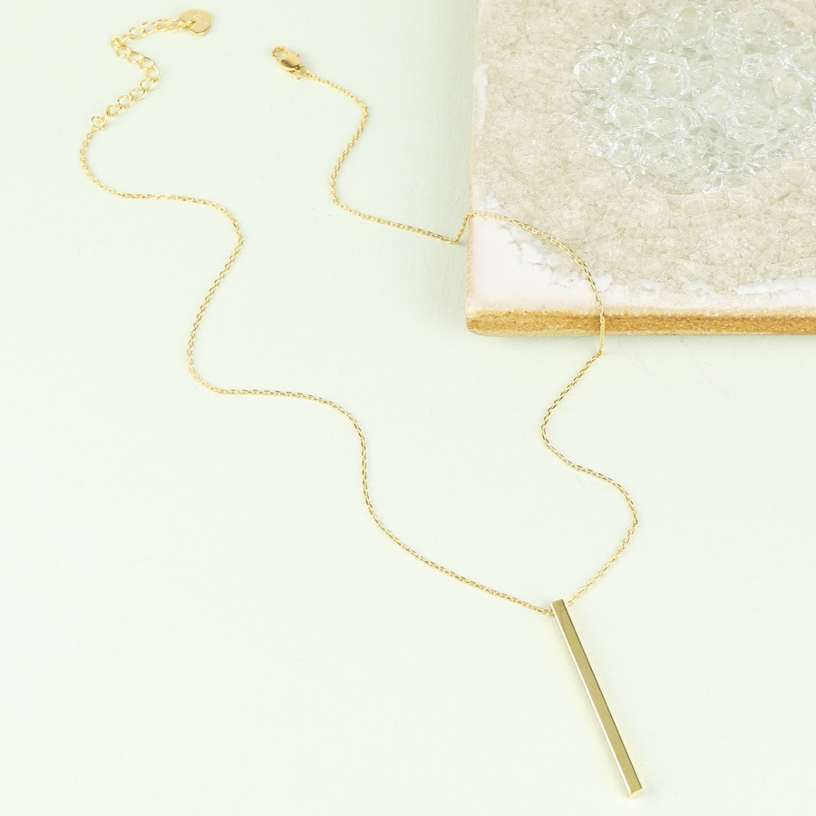 Gold bar necklace